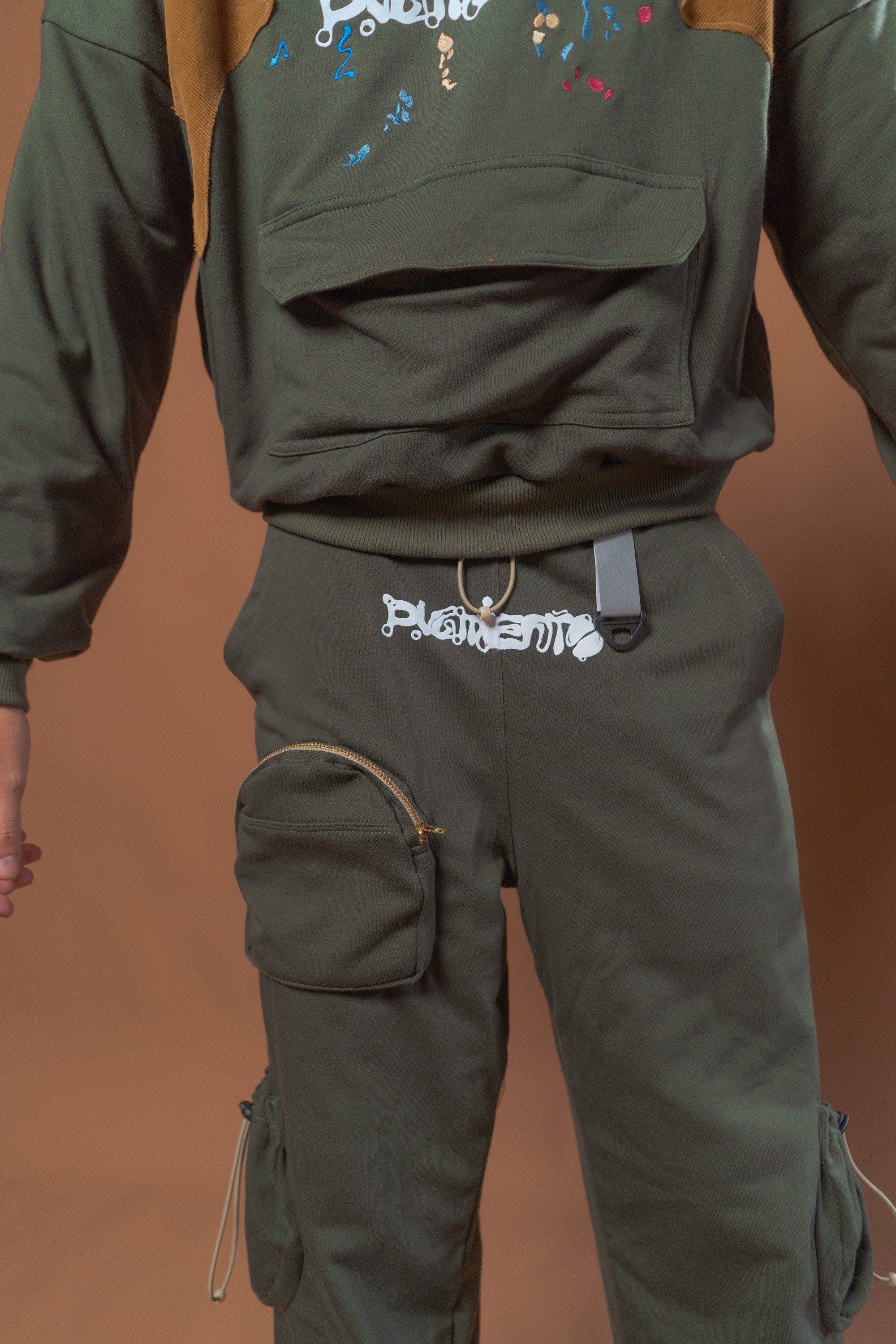 Pantalones de chándal cargo pesados ​​"WEAR WITH CARE"